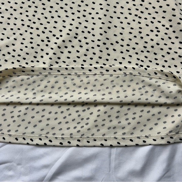 H&M Flowy and Dressy Shirt / Blouse - Picture 5 of 5